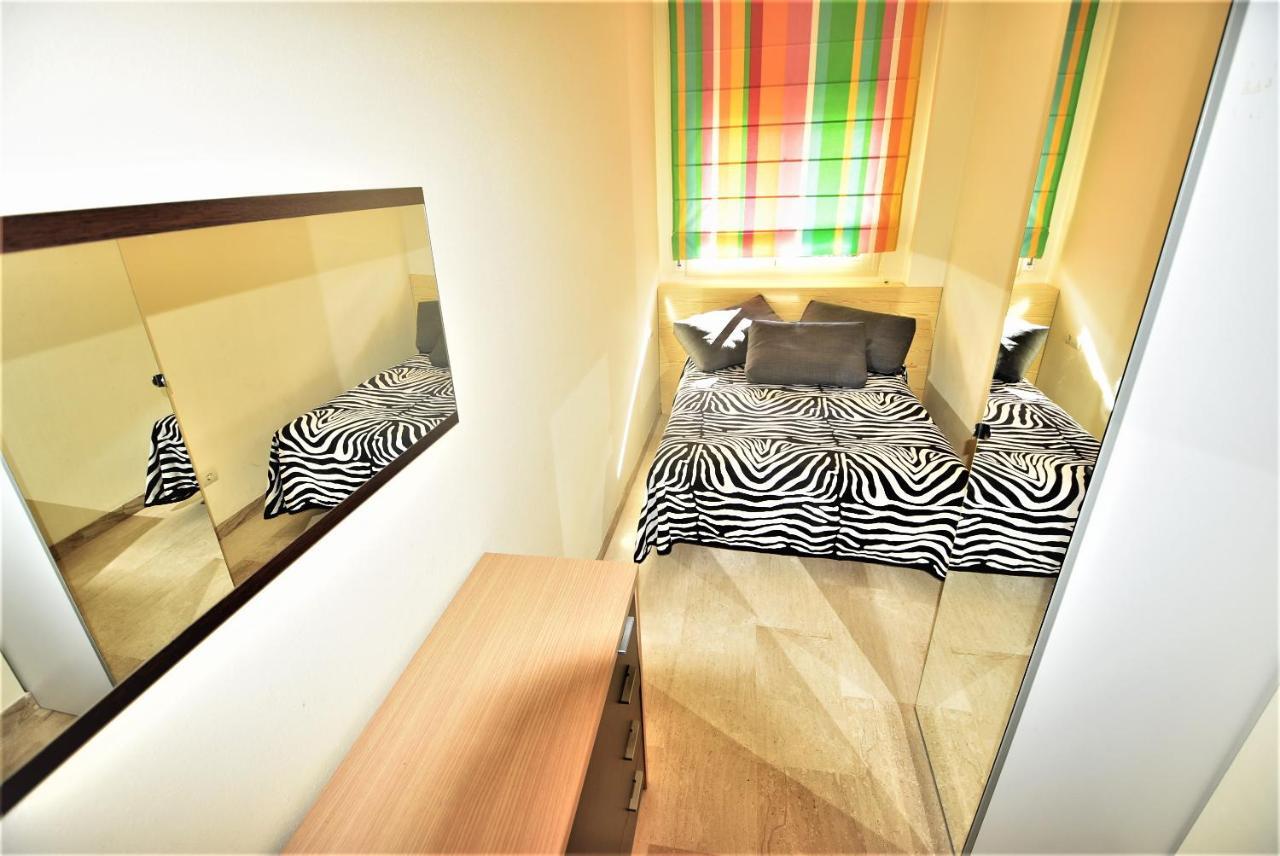 Apartamentos Sol Dorada Salou Esterno foto