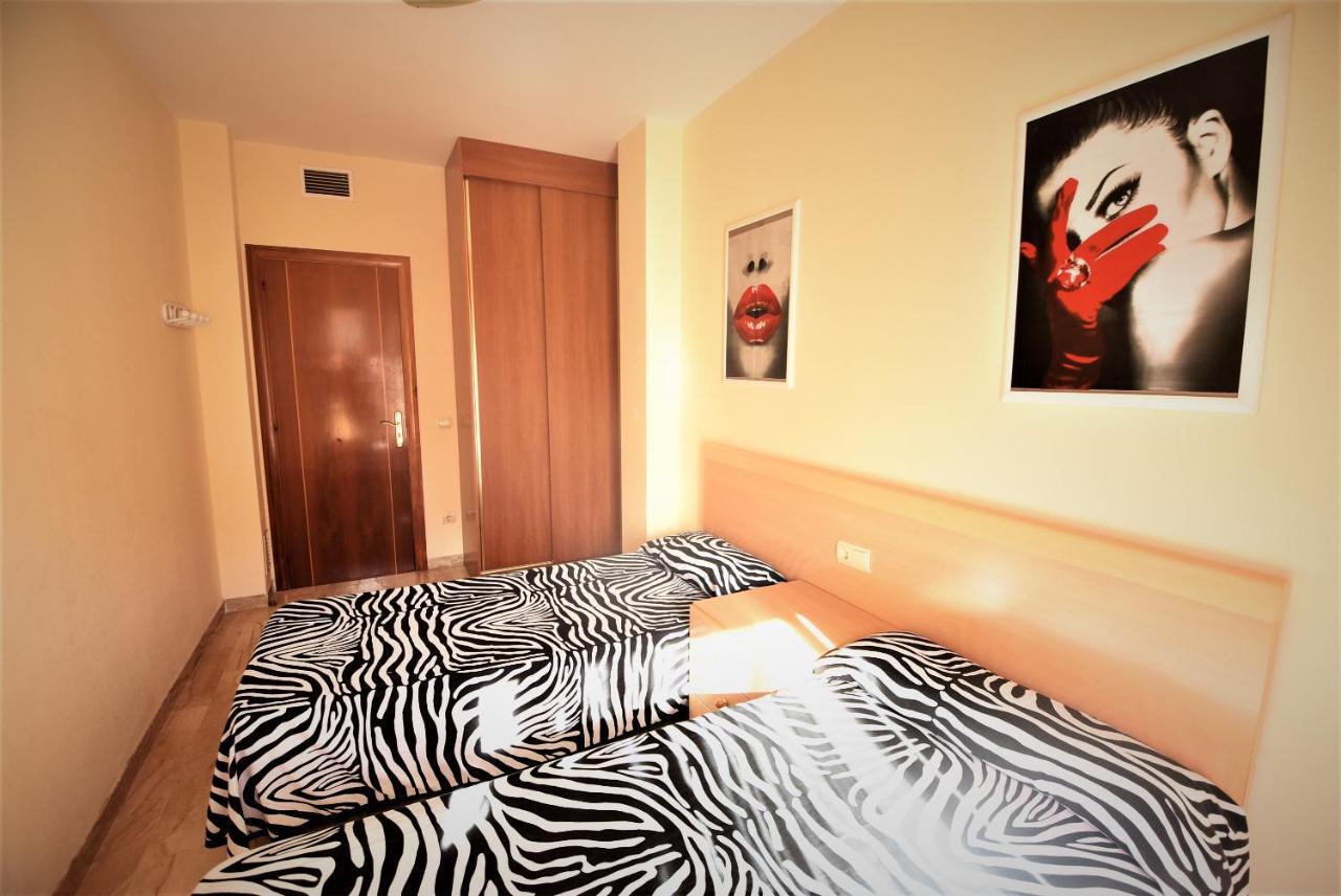 Apartamentos Sol Dorada Salou Esterno foto